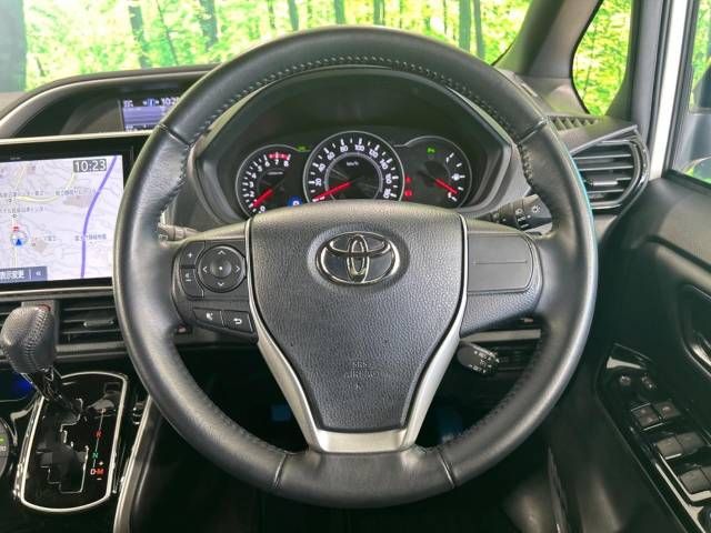 Toyota VOXY 2021-02 186209-12