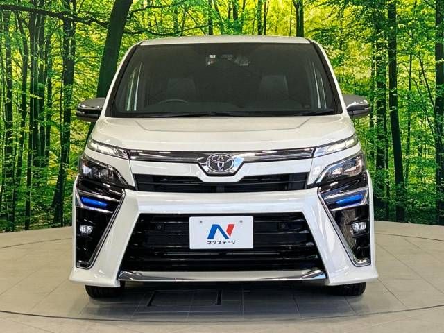 Toyota VOXY 2021-02 186209-15