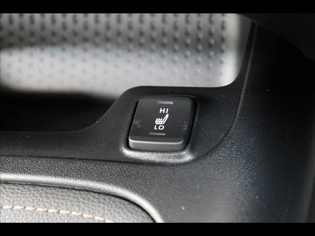 Toyota COROLLA TOURING 2023-01 14235-5