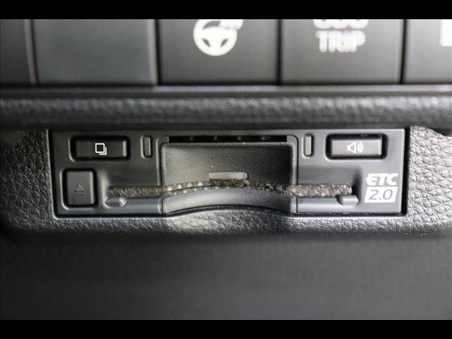 Toyota COROLLA TOURING 2023-01 14235-6