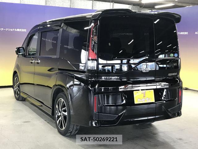 Honda STEP WGN 2017-05 287135-8