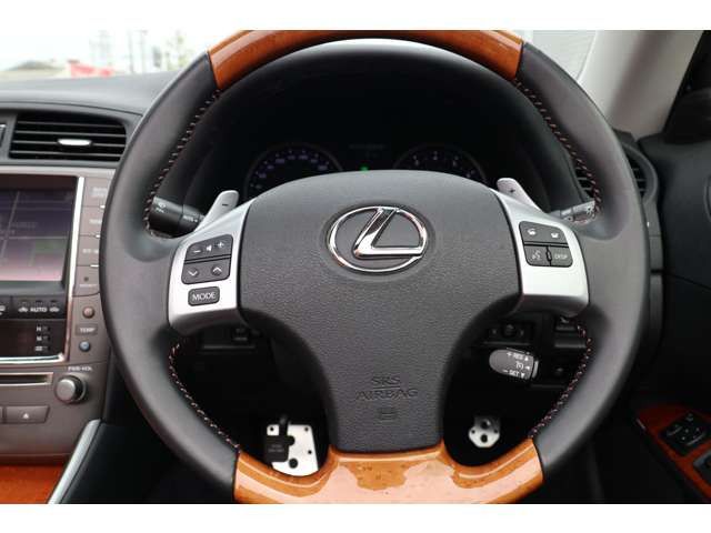 Lexus IS 2013-05 5203-10