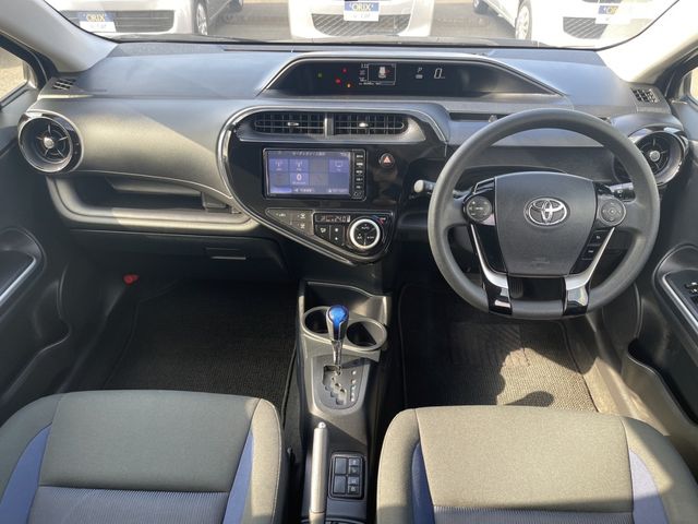 Toyota AQUA 2018-07 12161-1