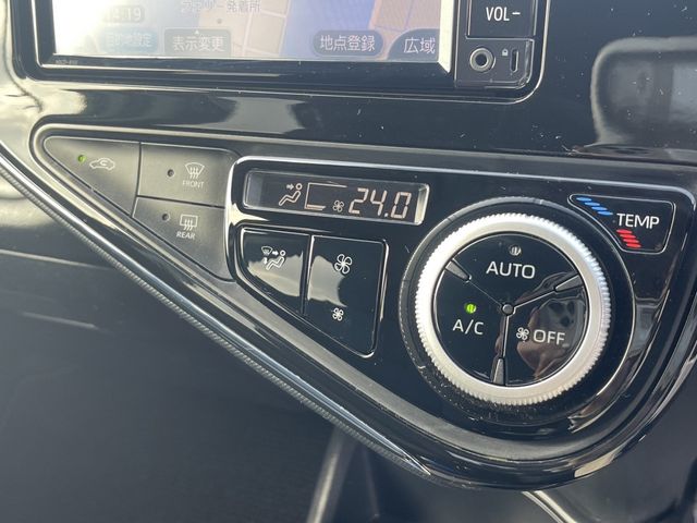 Toyota AQUA 2018-07 12161-12