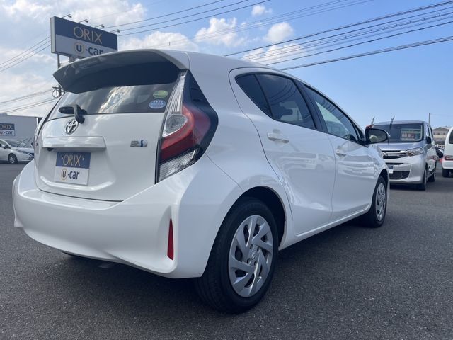 Toyota AQUA 2018-07 12161-2