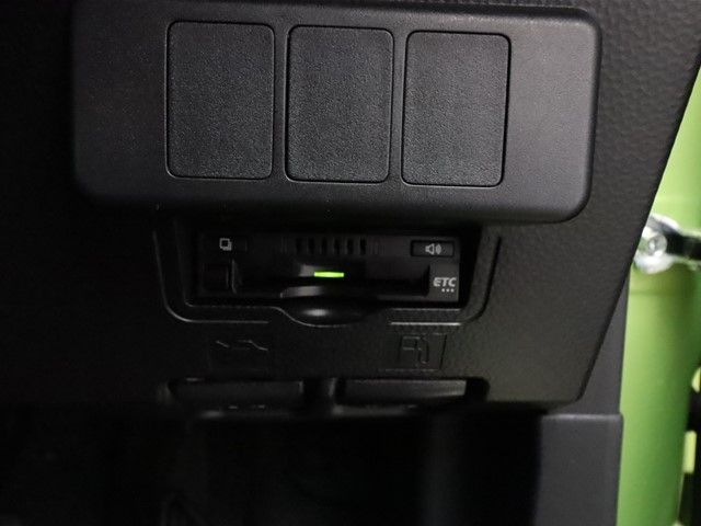 Toyota ROOMY 2018-10 185075-11
