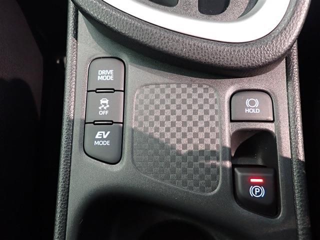 Toyota YARIS CROSS 2022-10 16332-16