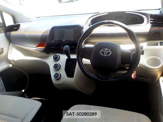 Toyota SIENTA 2016-05 376835-19