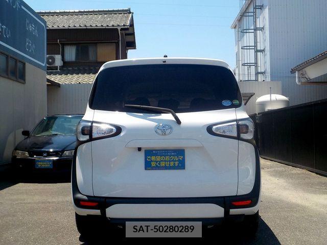 Toyota SIENTA 2016-05 376835-11