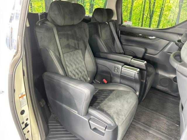 Toyota ALPHARD 2016-09 183880-9