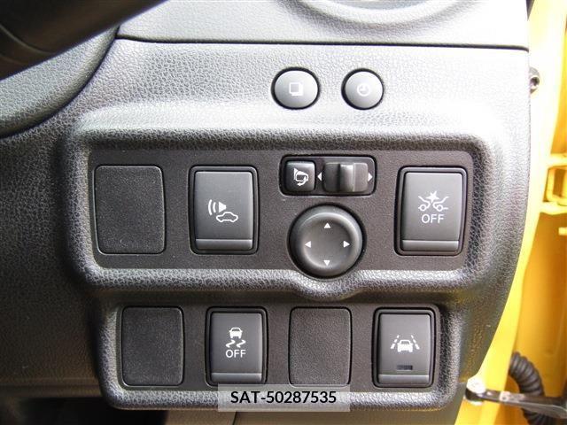 Nissan NOTE 2019-04 212990-4