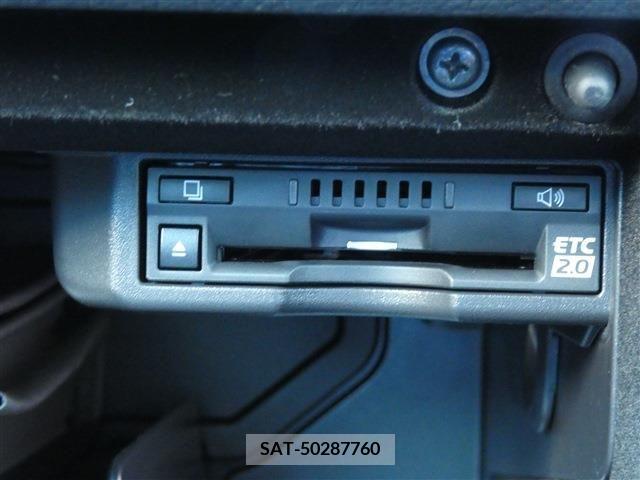 Lexus IS 2021-11 207998-15