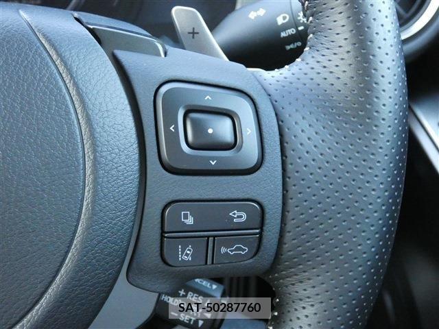 Lexus IS 2021-11 207998-14