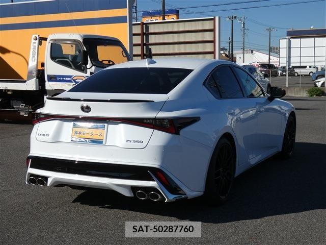 Lexus IS 2021-11 207998-2