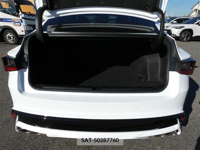 Lexus IS 2021-11 207998-7