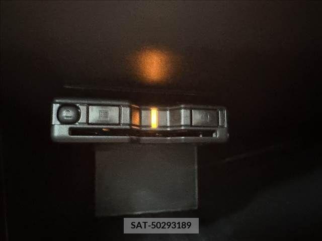Renault CAPTUR 2021-07 223307-9