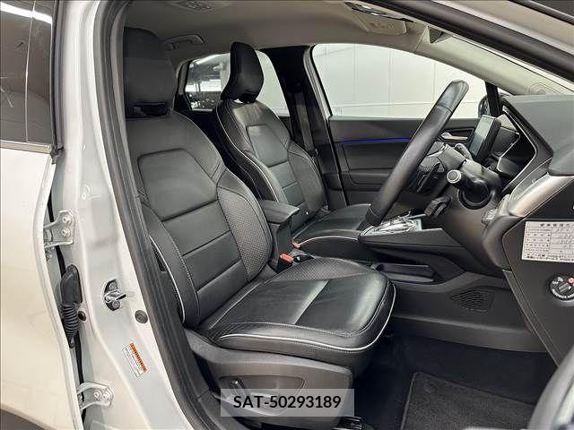 Renault CAPTUR 2021-07 223307-11