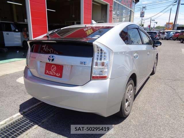Toyota PRIUS 2010-12 200320-1