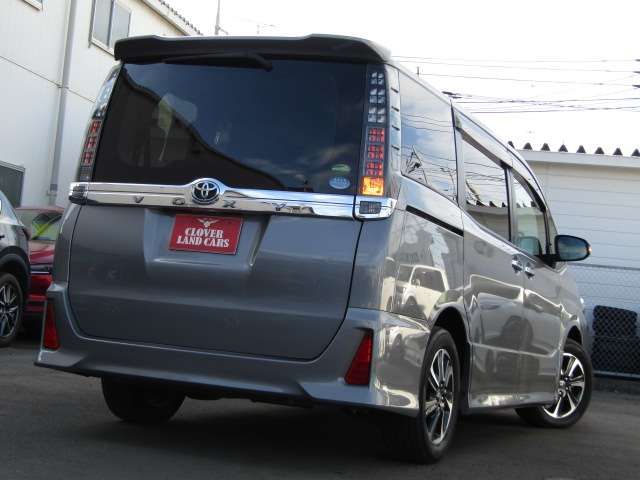 Toyota VOXY 2016-04 22454-2
