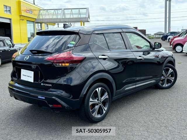 Nissan KICKS 2021-08 397003-1