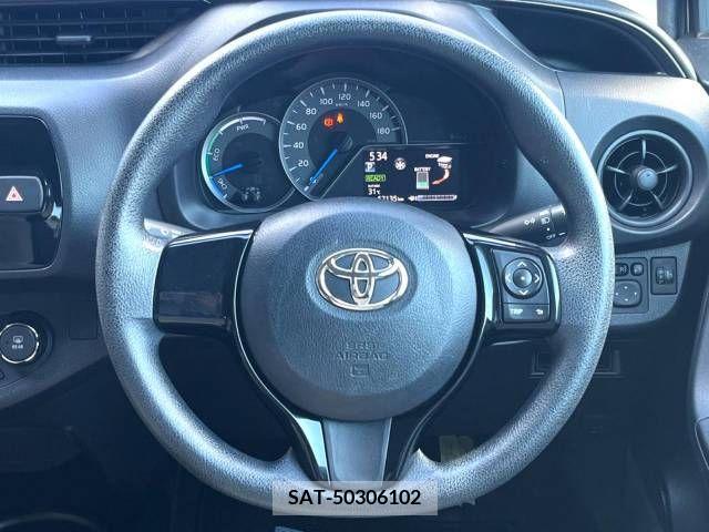 Toyota VITZ 2018-10 352386-10
