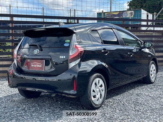Toyota AQUA 2019-07 399399-1