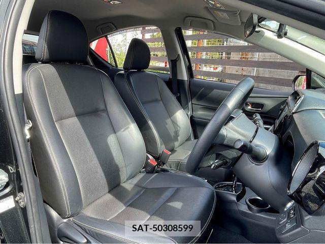 Toyota AQUA 2019-07 399399-2