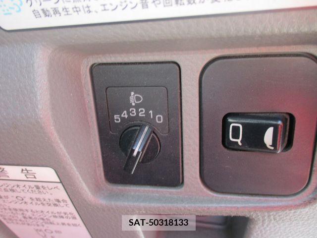 Mitsubishi CANTER 2017-03 294530-16