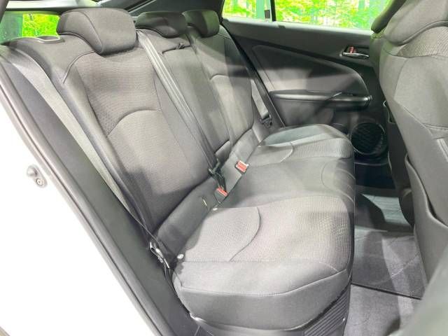Toyota PRIUS 2022-11 11471-9