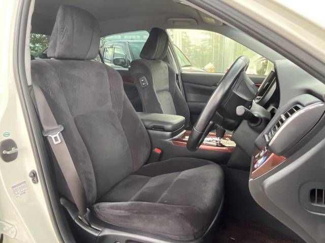 Toyota CROWN SEDAN 2015-03 15860-9