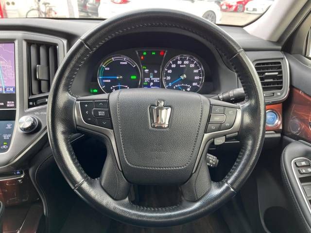 Toyota CROWN SEDAN 2015-03 15860-8