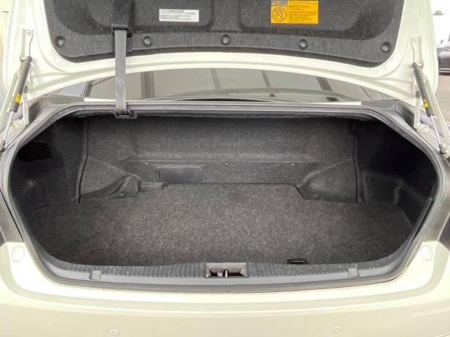 Toyota CROWN SEDAN 2015-03 15860-11