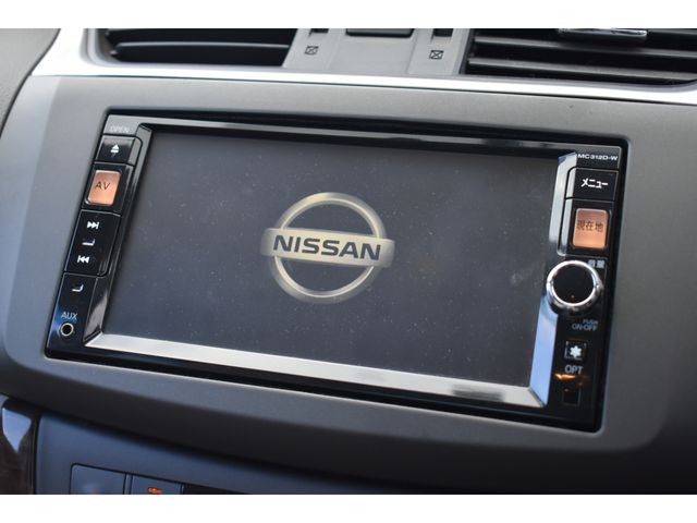 Nissan Sylphy 2013-04 16079-3