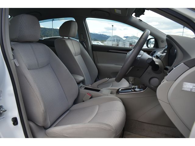 Nissan Sylphy 2013-04 16079-11
