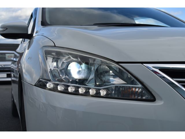 Nissan Sylphy 2013-04 16079-15