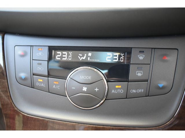 Nissan Sylphy 2013-04 16079-7