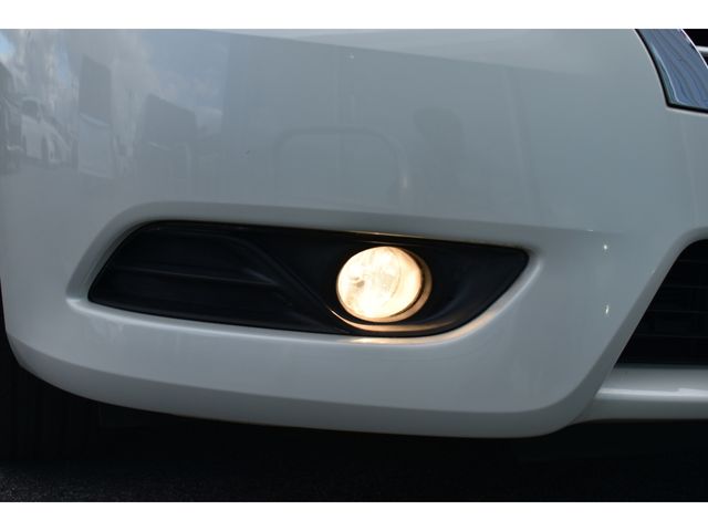Nissan Sylphy 2013-04 16079-16