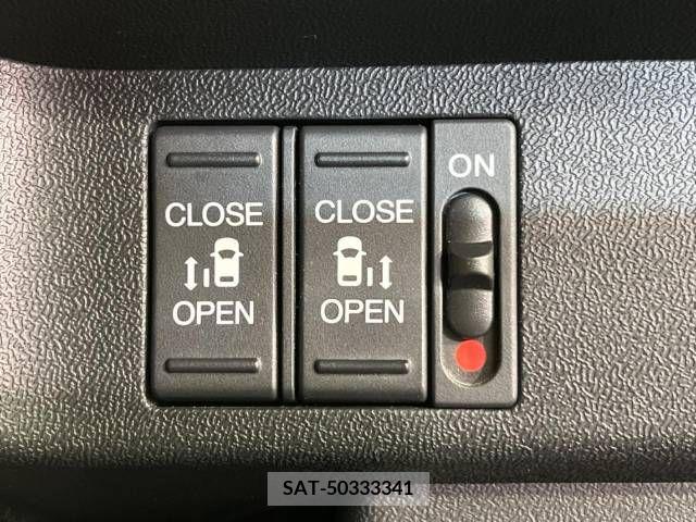 Honda e 2015-12 336854-8