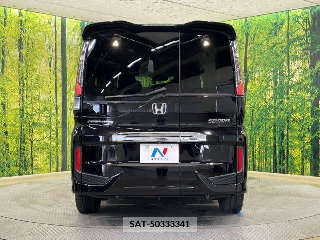 Honda e 2015-12 336854-16