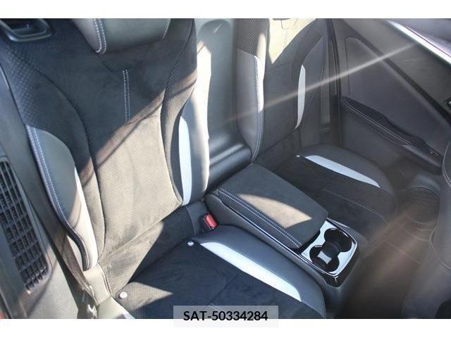 Toyota PRIUS PHV 2018-08 322604-13