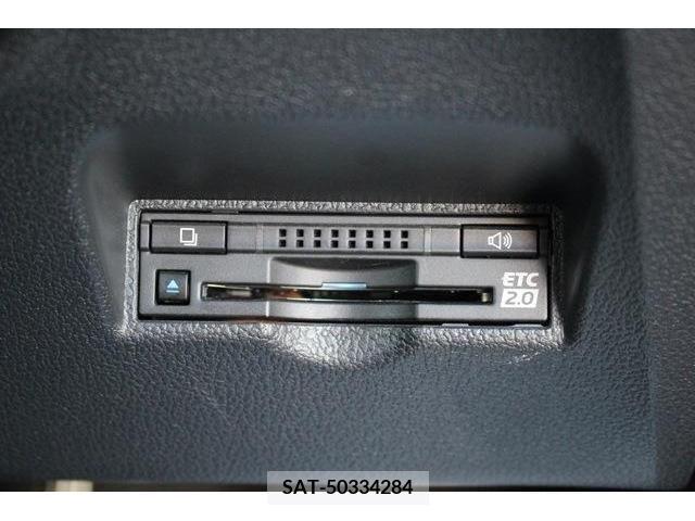 Toyota PRIUS PHV 2018-08 322604-1