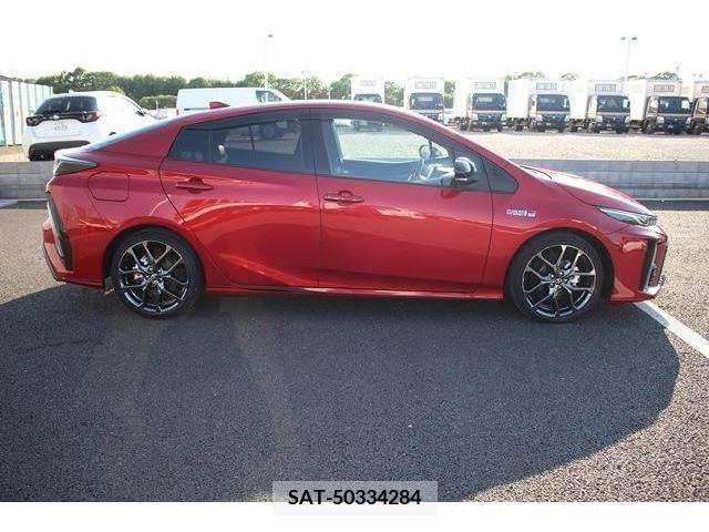 Toyota PRIUS PHV 2018-08 322604-5