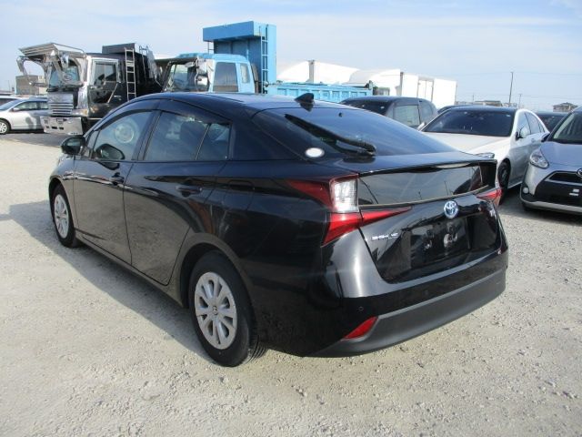 Toyota PRIUS 2019-03 3853-1