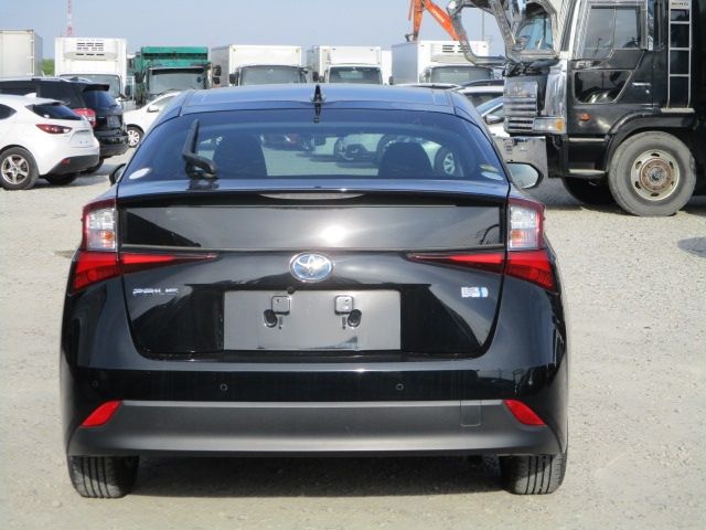 Toyota PRIUS 2019-03 3853-8