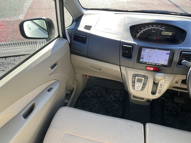 Daihatsu MOVE 2011-10 182605-8