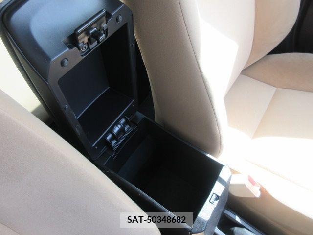 Toyota COROLLA AXIO 2015-03 265058-16