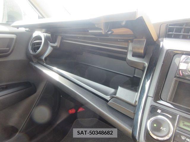 Toyota COROLLA AXIO 2015-03 265058-17