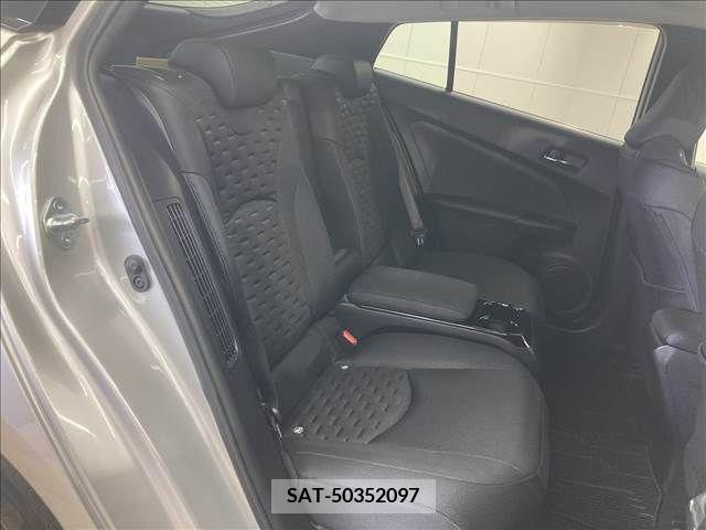Toyota PRIUS PHV 2017-07 282516-12