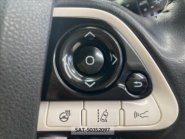 Toyota PRIUS PHV 2017-07 282516-5