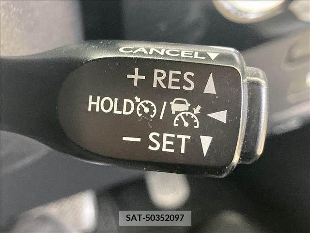 Toyota PRIUS PHV 2017-07 282516-7